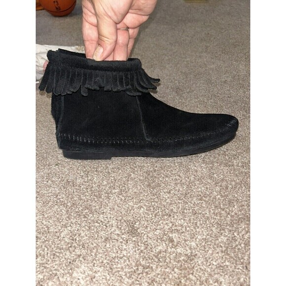 Minnetonka Back Zip Hardsole Boot Womens Size 7 Black - Picture 2 of 8